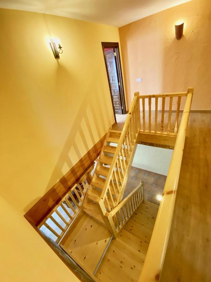 La Parada De Jimena-Casa Rustica Rodeada De Bodegas En Rueda Ngoại thất bức ảnh