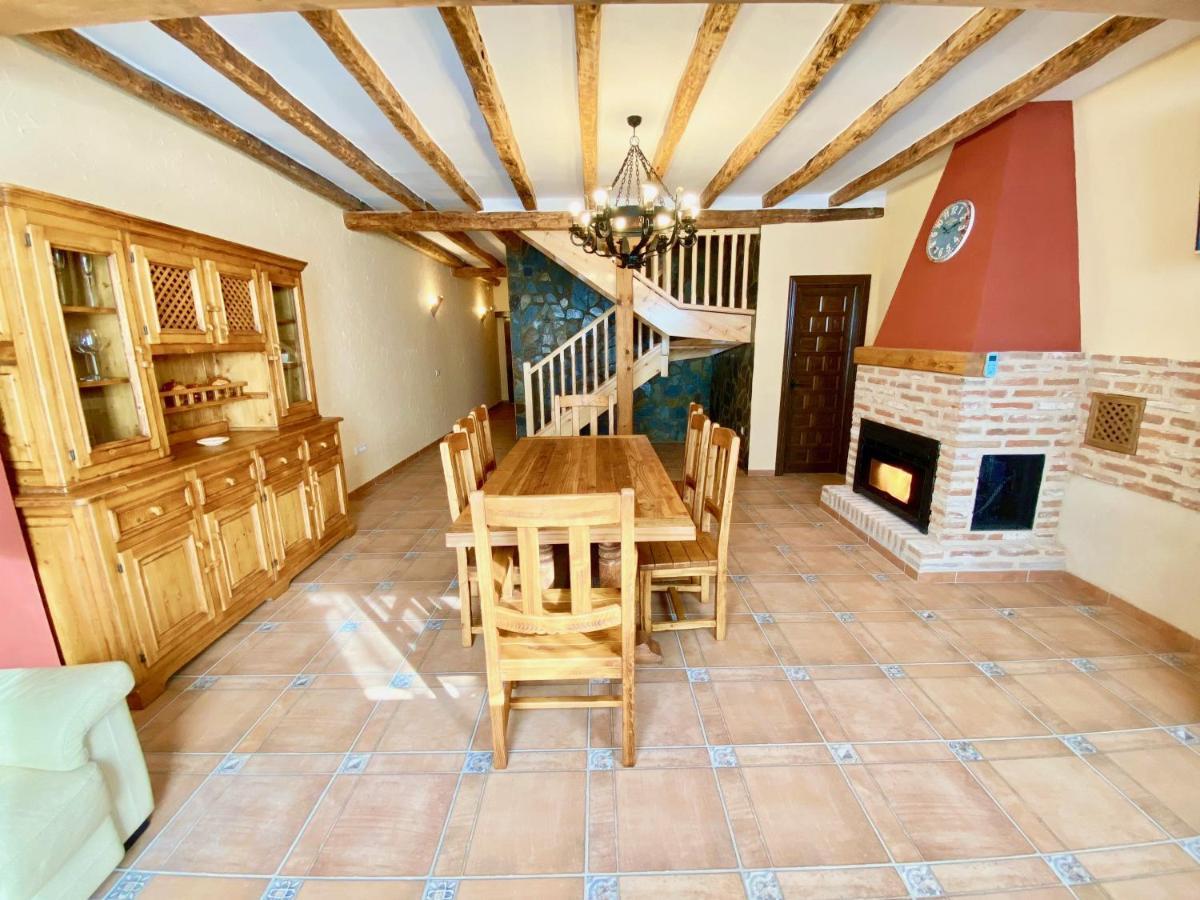 La Parada De Jimena-Casa Rustica Rodeada De Bodegas En Rueda Ngoại thất bức ảnh